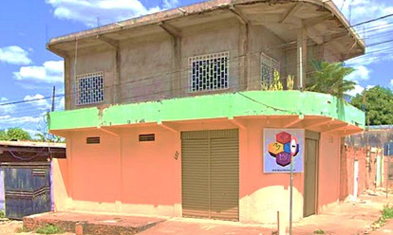Casa Com Garagem - B...