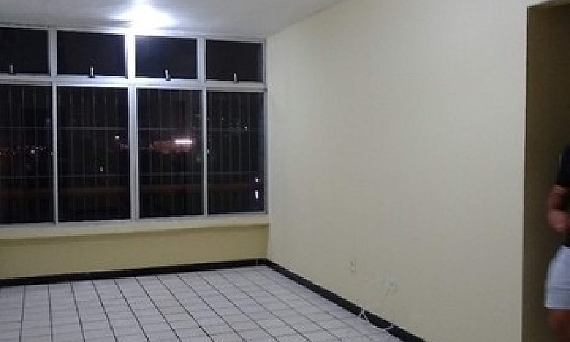 Quarto No Derby Para...