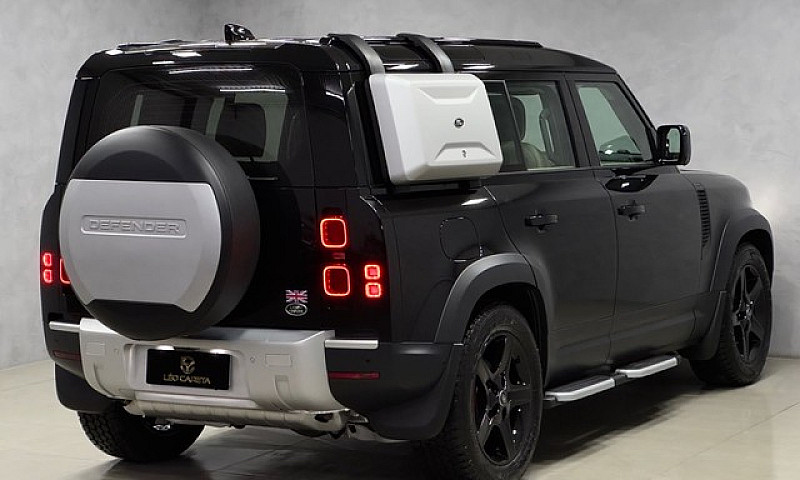 Land Rover Defender ...