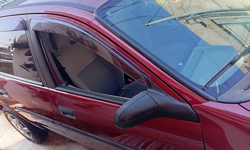 Chevrolet Classic Li...