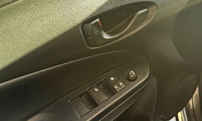 Toyota Yaris Xl Seda...