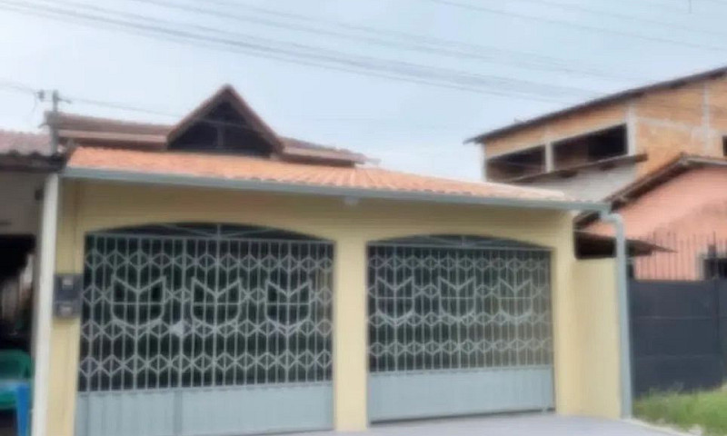 Vendo Casa Com 4 Qua...