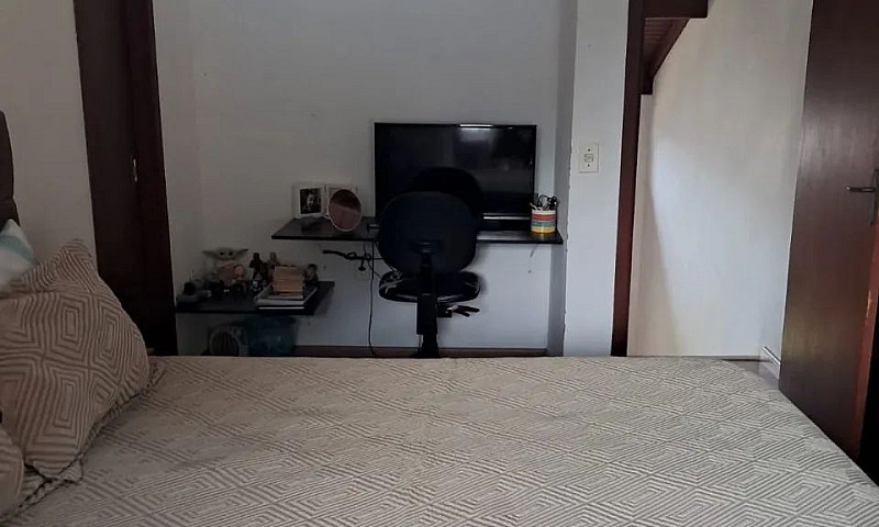 Casa Com 3 Quartos N...