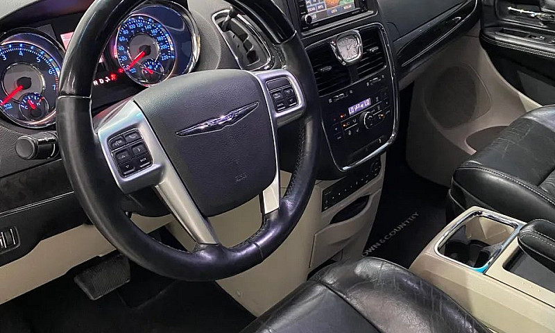 Chrysler Town & Coun...