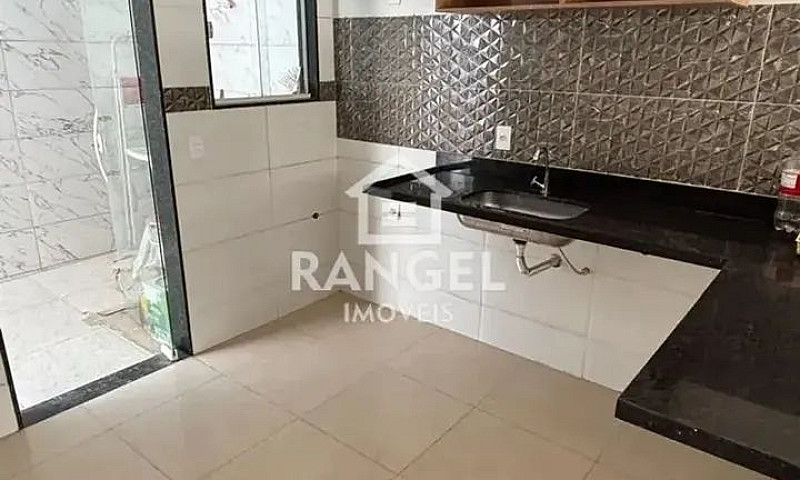 Casa Linear Com Três...