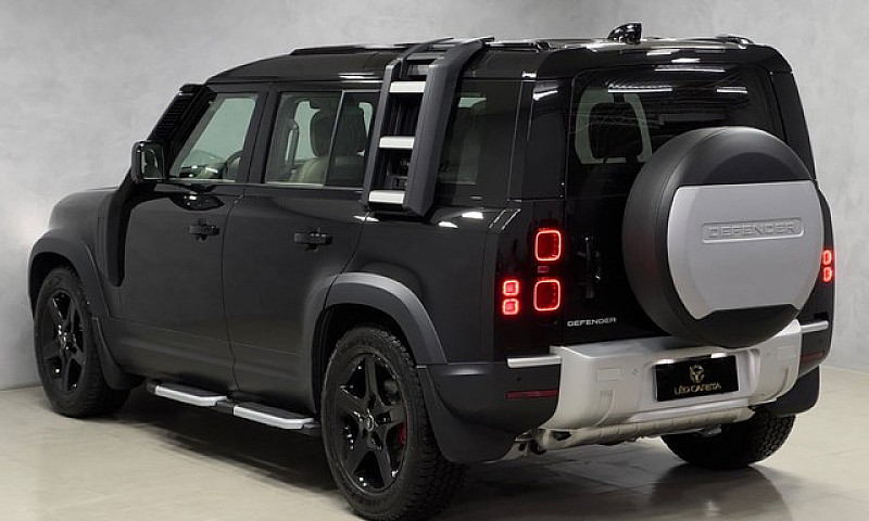 Land Rover Defender ...