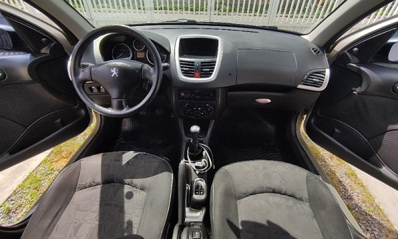 Peugeot 207 Xr 1.4 F...