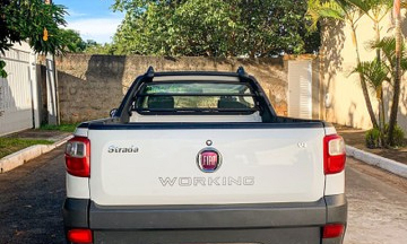 Fiat Strada 1.4 2014...