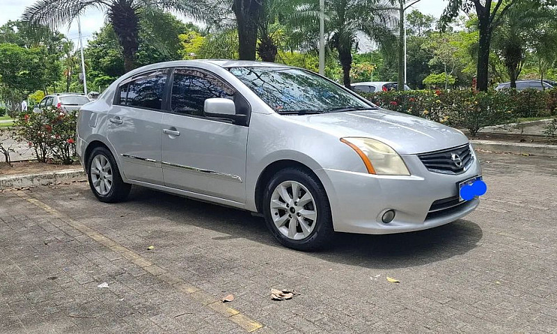 Nissan Sentra Sl 2.0...