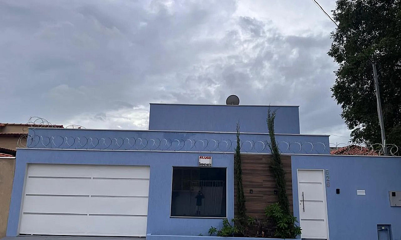 Alugo Casa Em Arinos...