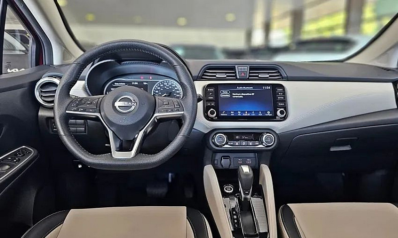 Nissan Versa Exclusi...