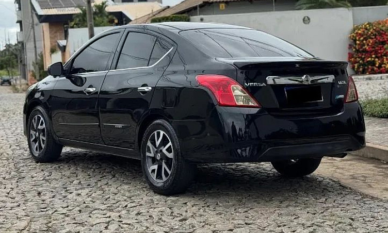 Nissan Versa Unique ...