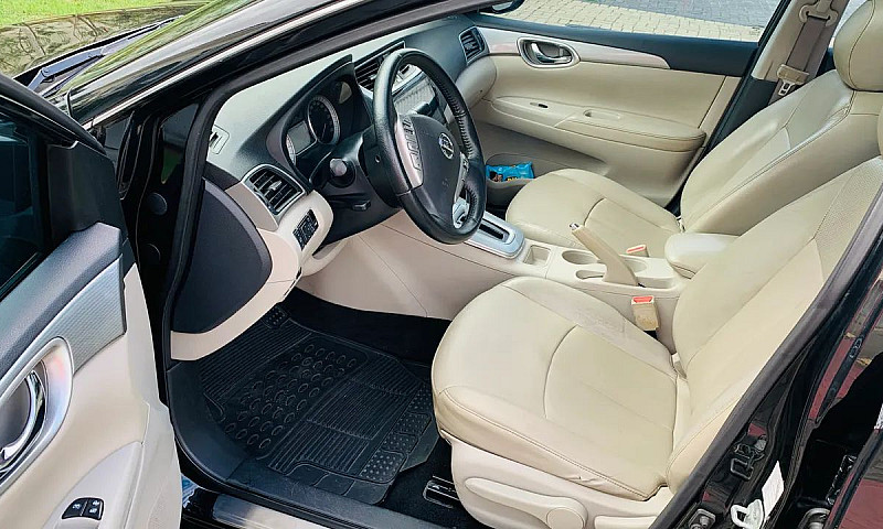 Nissan Sentra Unique...