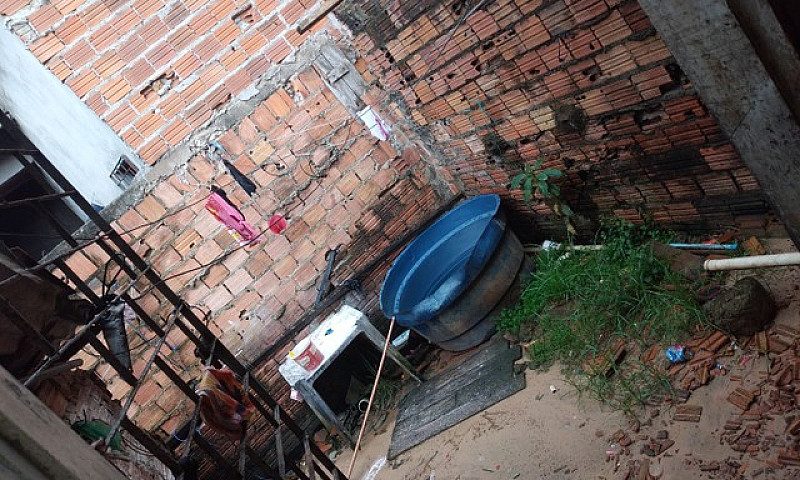 Vende-Se Uma Casa...