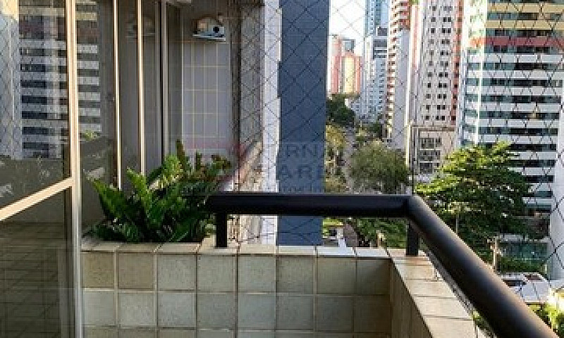 Edificio Ilha De Tró...