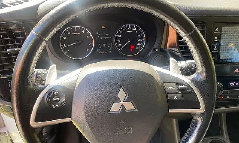 Mitsubishi Outlander...