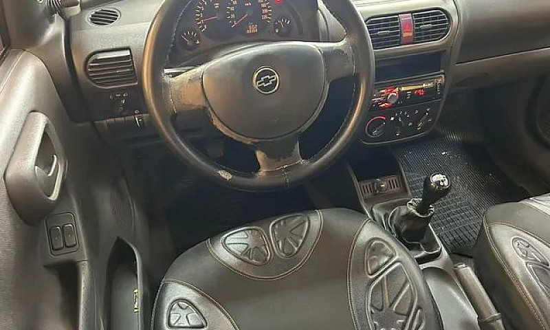 Chevrolet Corsa Seda...