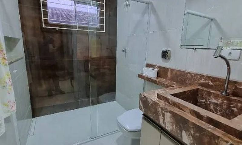 Casa Na Praia, Sobra...