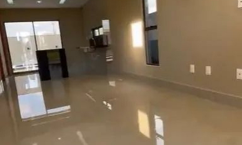 Casa Com 3 Dormitóri...
