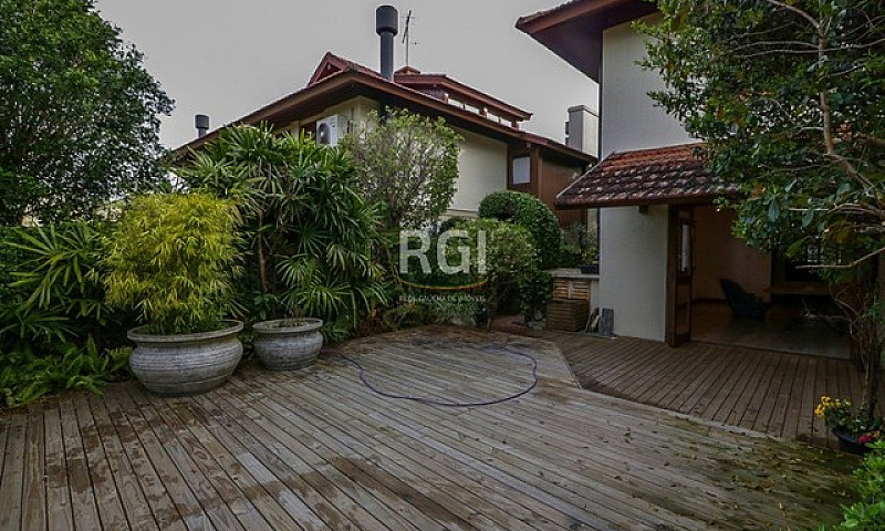Casa Em Condomínio C...