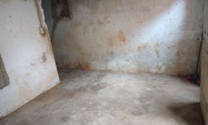 Vende-Se Uma Casa...