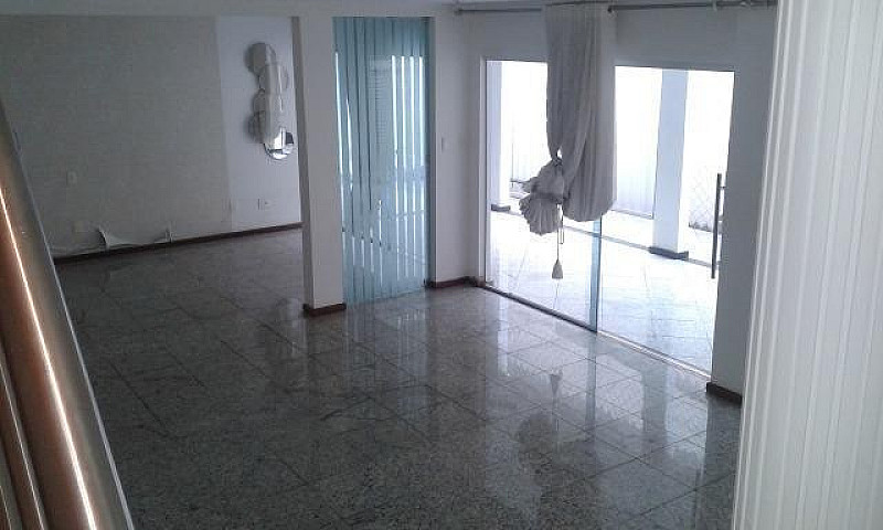Mansão A Venda Em It...
