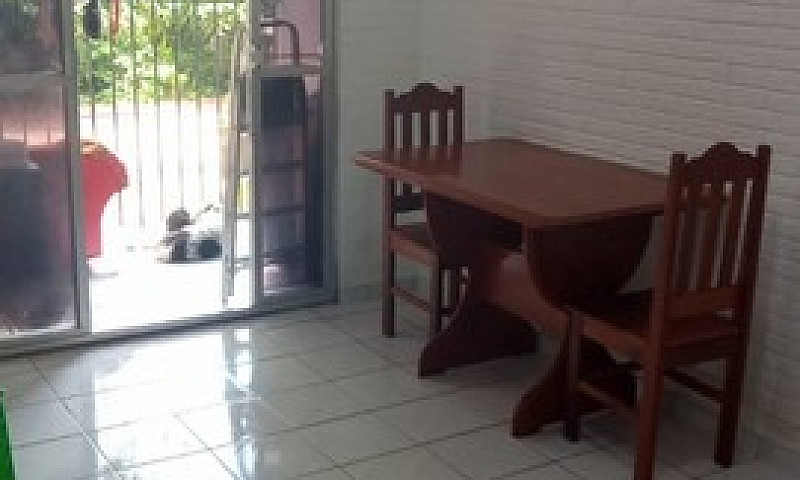 Aluga-Se Amplo E Bel...