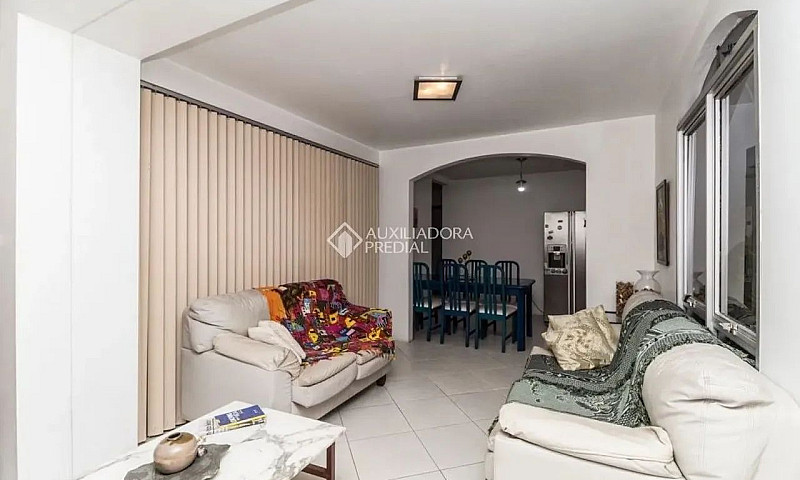 Sobrado Semigeminado...