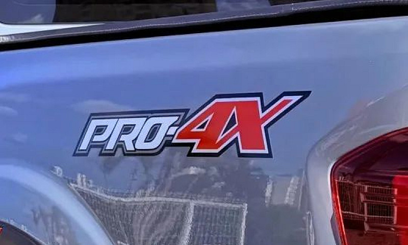 Nissan Frontier Pro4...