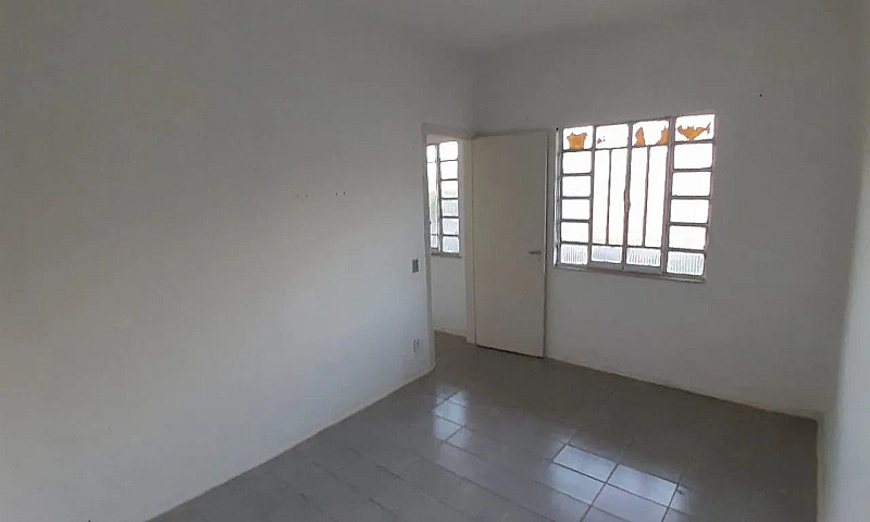 Alugo Casa No Centro...
