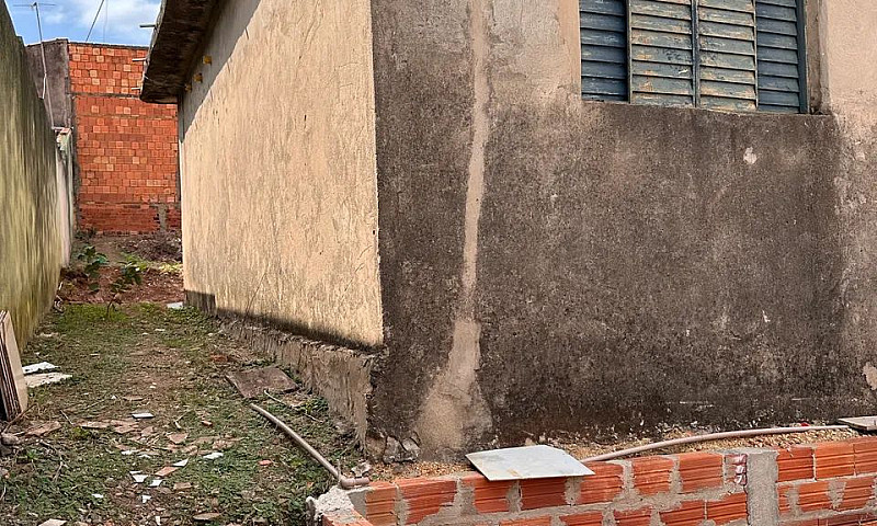 Casa Meio Terreno ...