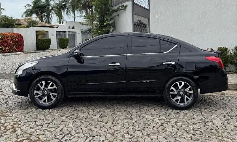 Nissan Versa Unique ...