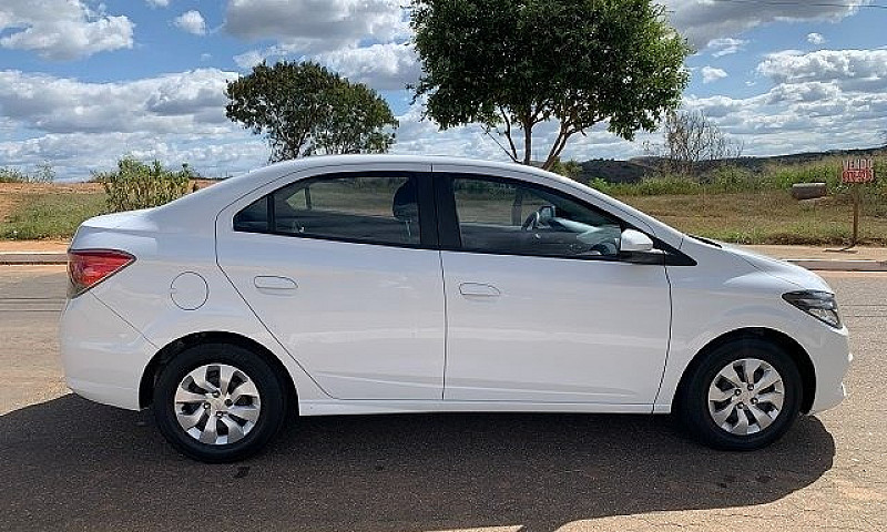 Prisma Joy Sedan 201...
