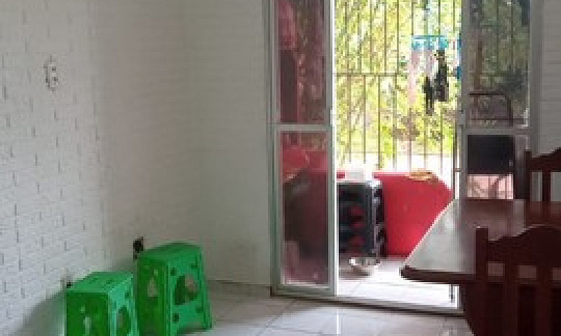 Aluga-Se Amplo E Bel...