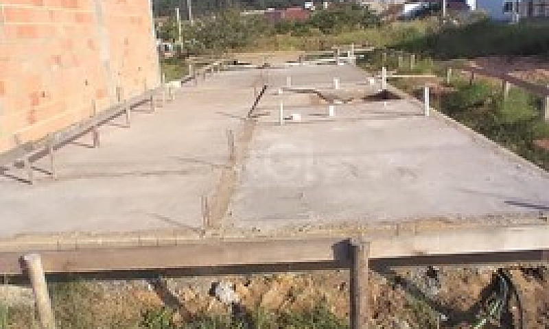 Casa Em Aberta Dos M...