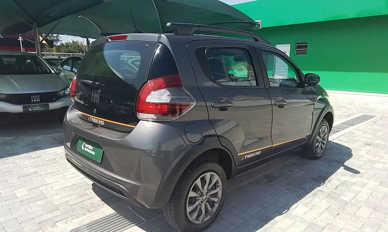 Fiat Mobi Trekking 1...