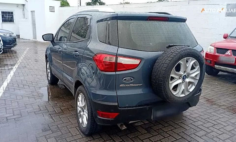 Ford Ecosport Titani...