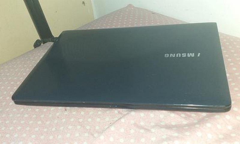 Vendo Notebook Samsu...