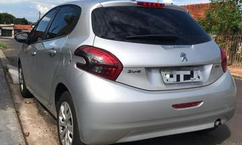 Peugeot 208 1.2 Acti...