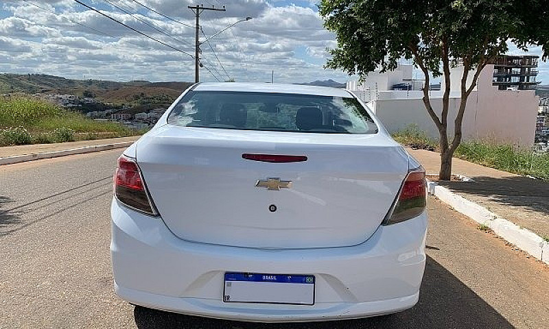Prisma Joy Sedan 201...