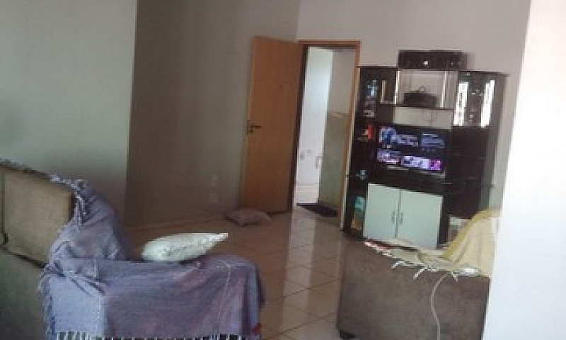 Vendo Sobrado Na Qnn...