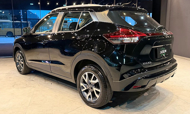Nissan Kicks Sense 1...