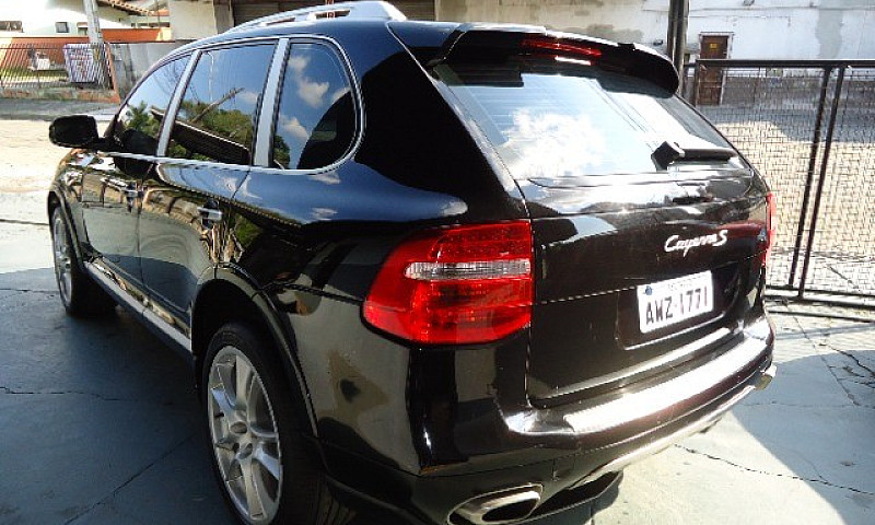 Porsche  Cayenne S 4...