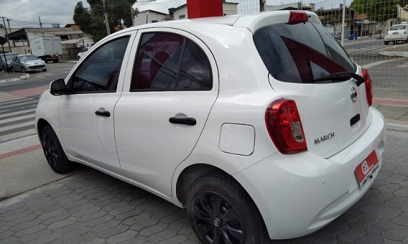 Nissan March  201718...