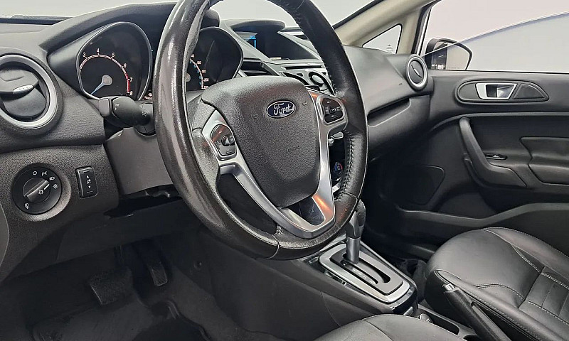 Ford Fiesta Sed. Ti....