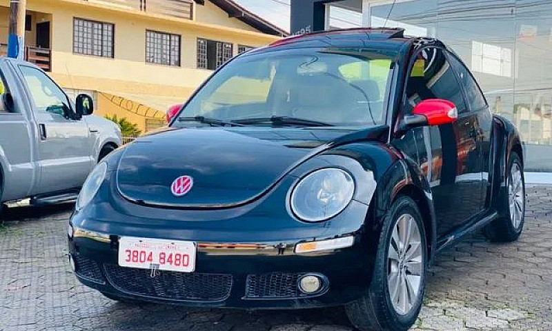 Volkswagen New Beetl...