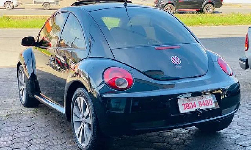 Volkswagen New Beetl...