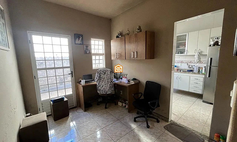 Casa Linear De 2 Qua...