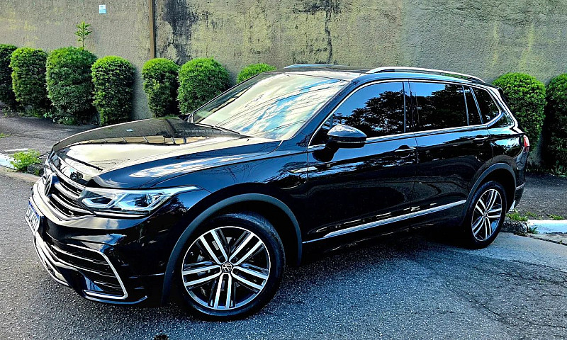 Volkswagen Tiguan Al...