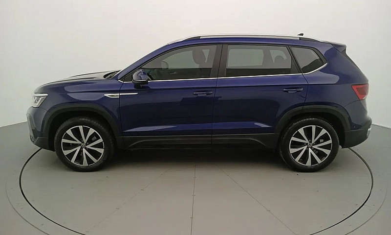 Volkswagen Taos 2023...